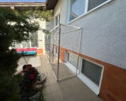 Nová záhradná voliéra pre mačky – 3,4 m široká, 2 m vysoká a 1 m hlboká 4